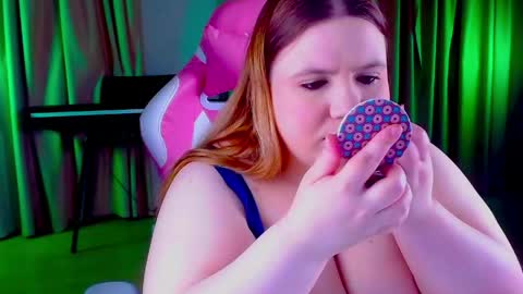 _ariaakashi_ online show from 06-07-26, 12:37