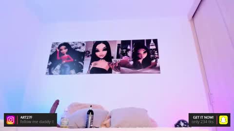 Ariana  online show from 10-23-25, 02:05