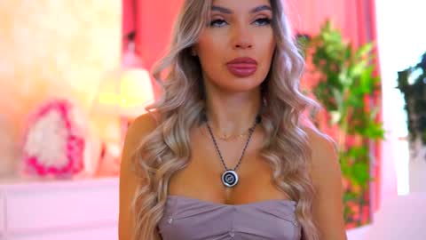 Arielle online show from 10-10-25, 08:57