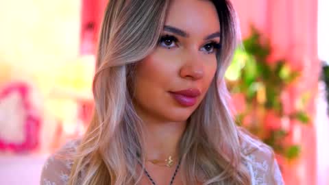 Arielle online show from 10-11-25, 09:19