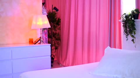 Arielle online show from 11-05-25, 09:42