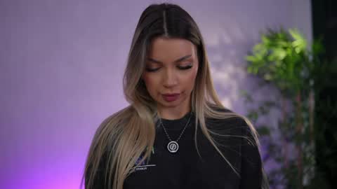 Arielle online show from 04-08-26, 05:29