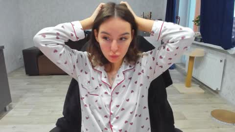 Snapshot of _arina_cox__ chatting on 12-02-24, 05:26 Arina online show from 12-02-24, 05:26