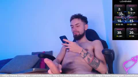 Snapshot of _aronm chatting on 12-18-25, 09:54 AronM online show from 12-18-25, 09:54