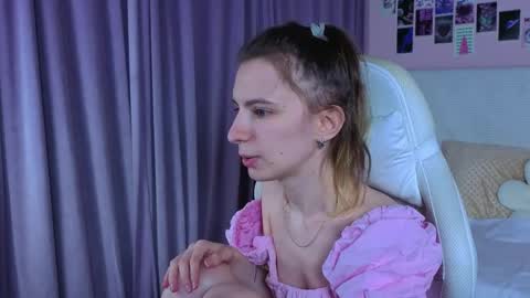 Snapshot of _ash_leyy_ chatting on 05-07-26, 01:33 _ash_leyy_ online show from 05-07-26, 01:33