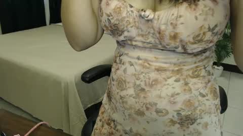 Snapshot of _ashley27 chatting on 02-07-25, 08:22 Angie online show from 02-07-25, 08:22