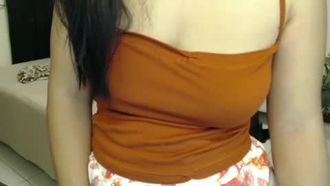 Snapshot of _ashley27 chatting on 02-23-25, 04:24 Angie online show from 02-23-25, 04:24