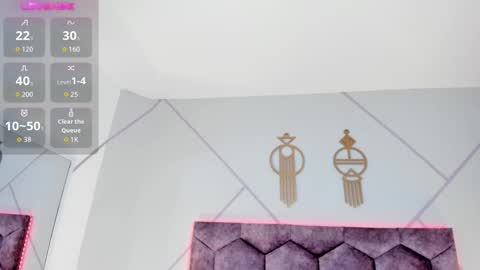 Snapshot of _aurora_collins_ chatting on 10-17-25, 12:52 _aurora_collins_ online show from 10-17-25, 12:52