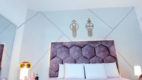 Snapshot of _aurora_collins_ chatting on 10-24-25, 12:56 _aurora_collins_ online show from 10-24-25, 12:56