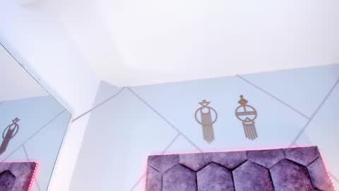 Snapshot of _aurora_collins_ chatting on 11-06-25, 01:23 _aurora_collins_ online show from 11-06-25, 01:23