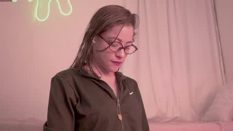 _available_ online show from 04-01-26, 01:06