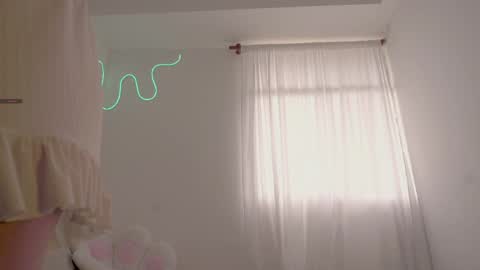 _available_ online show from 04-08-26, 05:02