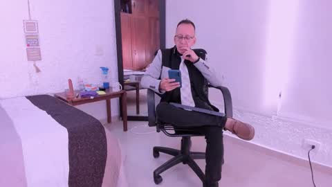 _axelking_ online show from 12-02-25, 11:37