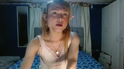 Snapshot of _azalea_65 chatting on 10-07-25, 02:09 _azalea_65 online show from 10-07-25, 02:09