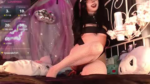 Snapshot of _babby_doll chatting on 09-19-25, 05:35 Crystal online show from 09-19-25, 05:35