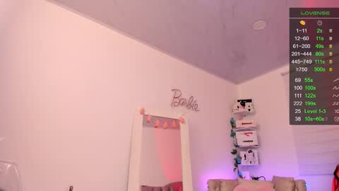 Snapshot of _barbie_joy chatting on 10-08-25, 10:07 Andrea online show from 10-08-25, 10:07