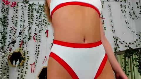 Snapshot of _bellaclark chatting on 03-14-26, 08:47 Bella online show from 03-14-26, 08:47