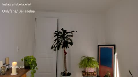 Snapshot of _bellaela chatting on 01-05-25, 12:42 Ella  online show from 01-05-25, 12:42