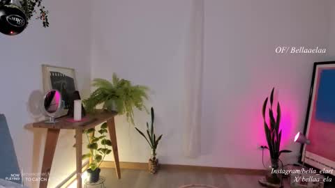 Snapshot of _bellaela chatting on 10-18-25, 10:32 Ella  online show from 10-18-25, 10:32