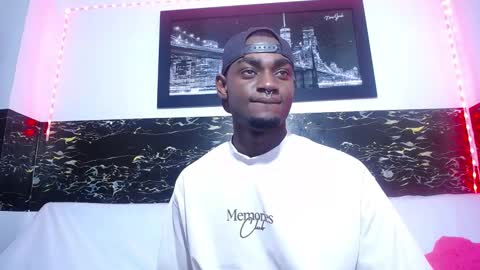 Snapshot of _black_stallion chatting on 09-11-25, 03:06 Andrew online show from 09-11-25, 03:06