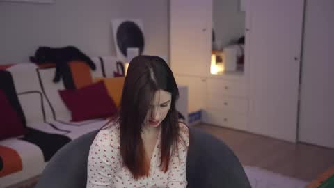 Lili online show from 03-02-25, 10:14