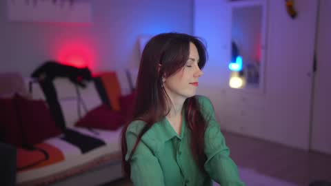 Snapshot of _blackbee_ chatting on 02-20-26, 06:26 Lili online show from 02-20-26, 06:26