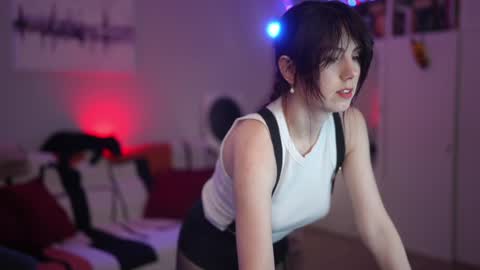 Snapshot of _blackbee_ chatting on 03-06-26, 05:59 Lili online show from 03-06-26, 05:59