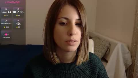 Snapshot of _blackpearl chatting on 11-11-25, 06:41 Laura online show from 11-11-25, 06:41