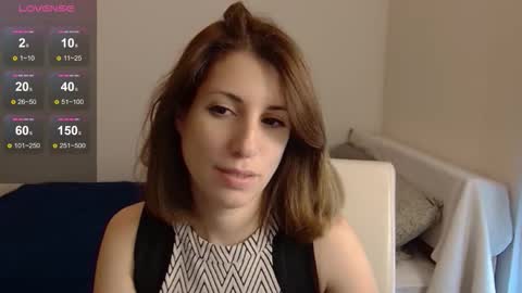 Snapshot of _blackpearl chatting on 11-14-25, 10:58 Laura online show from 11-14-25, 10:58