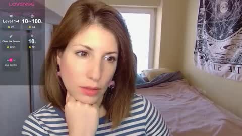 Snapshot of _blackpearl chatting on 12-04-25, 08:34 Laura online show from 12-04-25, 08:34