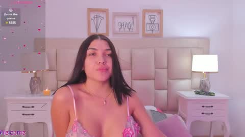 Snapshot of _brenda_becker chatting on 02-25-25, 07:58 Brenda  online show from 02-25-25, 07:58