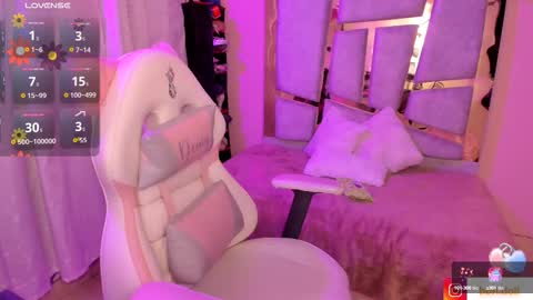 Snapshot of _briigite chatting on 09-23-25, 07:11 Angie  Independent model online show from 09-23-25, 07:11