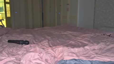 Snapshot of _bunnydollstella_ chatting on 12-15-25, 03:33 Stella online show from 12-15-25, 03:33