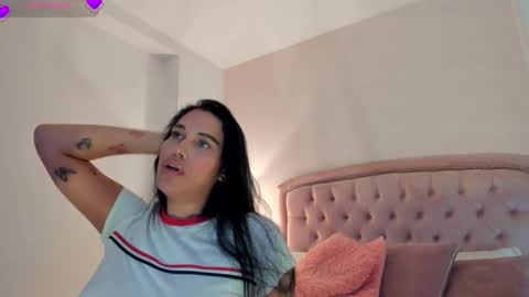 cailyn  online show from 12-20-25, 08:38