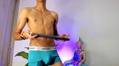 Snapshot of _camiloriiveraa chatting on 11-29-25, 01:52 Camilo Rivera online show from 11-29-25, 01:52