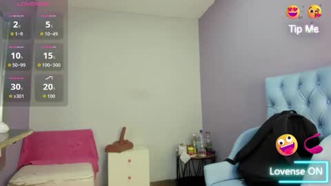 Snapshot of _candy_jade_ chatting on 11-21-25, 12:04 candy jade online show from 11-21-25, 12:04