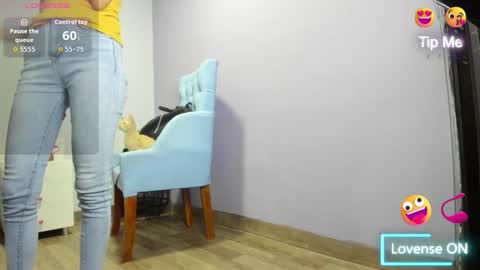 Snapshot of _candy_jade_ chatting on 11-28-25, 10:29 candy jade online show from 11-28-25, 10:29