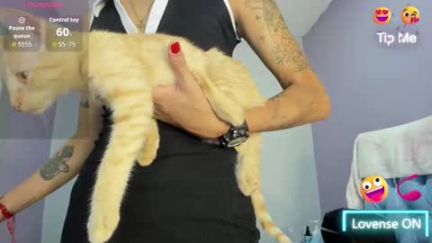  candy jade  online show from 11-30-25, 11:58