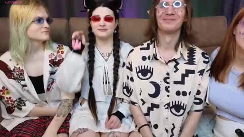 _capybara0_0 online show from 03-02-25, 01:26