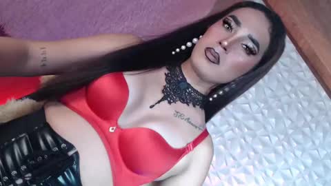 Caroline online show from 01-22-25, 03:31