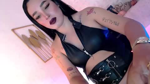 Caroline online show from 02-25-26, 05:28