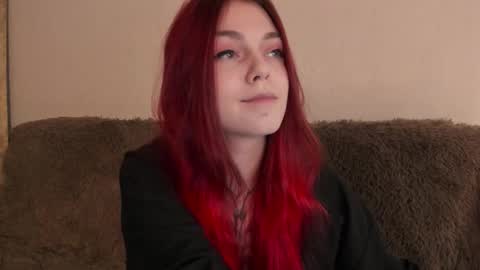 Caroline online show from 11-16-25, 01:06