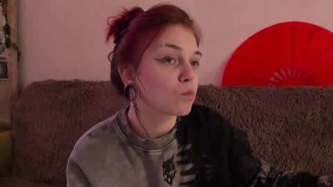 Caroline online show from 02-04-26, 01:06