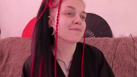 Caroline online show from 05-24-26, 11:15