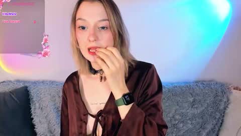 Christina Chris online show from 10-11-25, 06:45