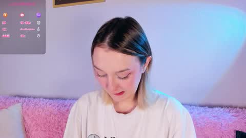 Snapshot of _ccrystaa_ chatting on 11-04-25, 08:24 Christina Chris online show from 11-04-25, 08:24