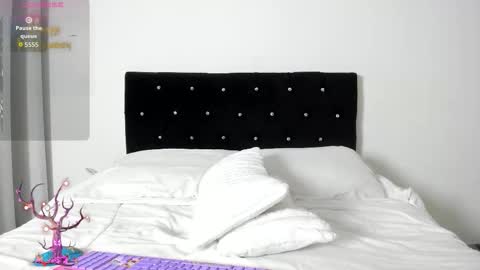 Bella  online show from 10-17-25, 09:17