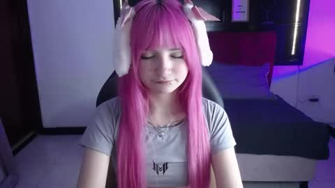 _charlotte_collins_ online show from 04-21-26, 03:17