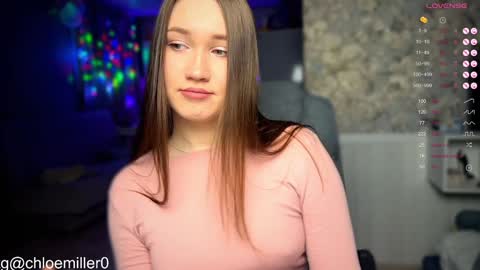 Snapshot of _chloe_miller_ chatting on 01-17-25, 04:17 _chloe_miller_ online show from 01-17-25, 04:17