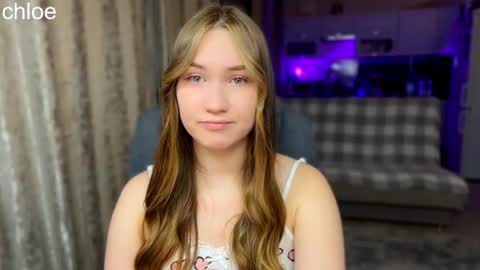 Snapshot of _chloe_miller_ chatting on 10-15-25, 07:14 _chloe_miller_ online show from 10-15-25, 07:14